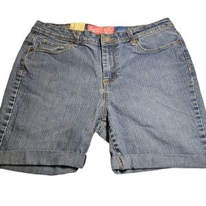 1 NWT Comfort Denim Shorts Size 8